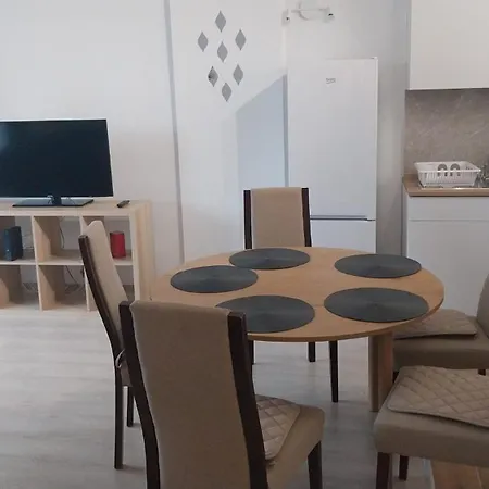 117 Family 3 Near By Heroes Square With Free Garage Budapešť